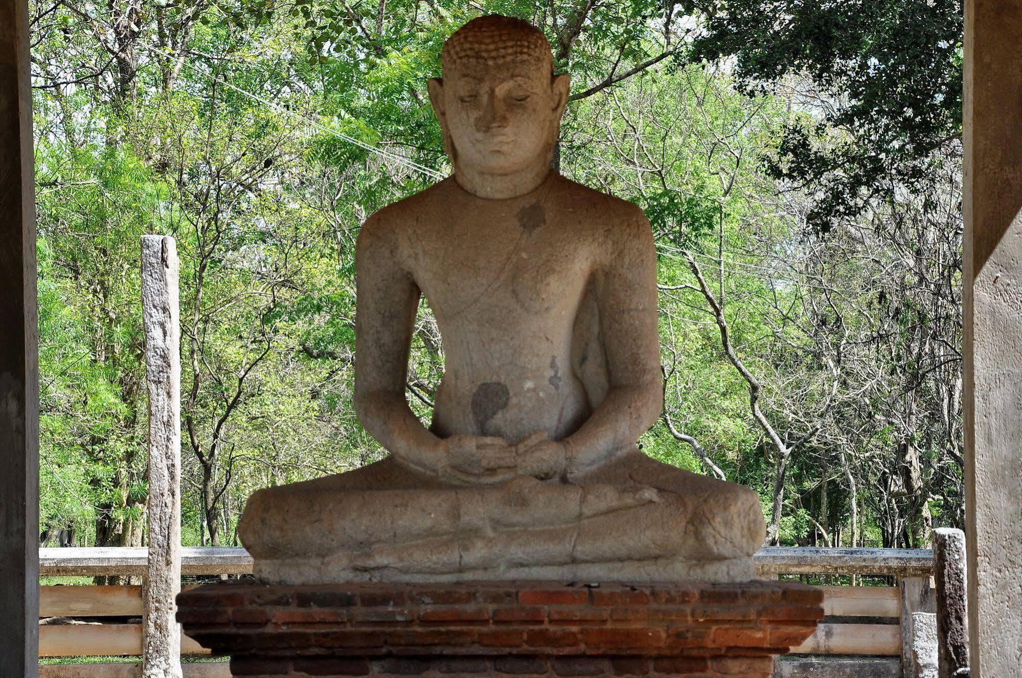 Hotel Sisilthera Anuradhapura Eksteriør billede